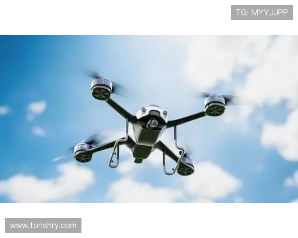 邻居担忧隐私 罗德里玩无人机惹争议