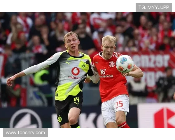 [德甲]拜尔单刀推射破门 多特蒙德取得领先.